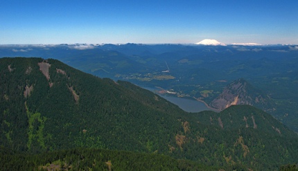 Looking northwest across the Columbia River Gorge toward Mt St Helens from the Mt Defiance trail