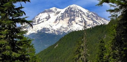 Mt Rainier as seen from the Granite Lake trail